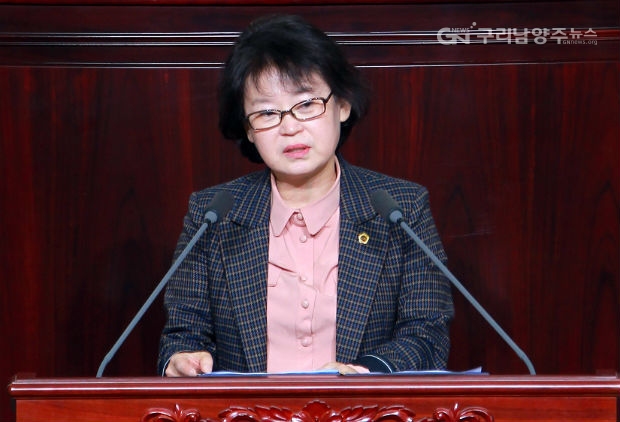 경기도의회 김미리 의원이 3월 15일 제326회 임시회 제2차 본회의에서 5분 자유발언을 하고 있다(사진=경기도의회)