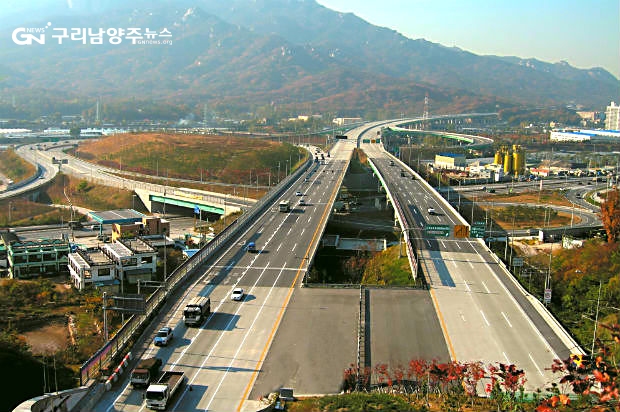 서울외곽순환고속도로 사패산터널 구간 모습(사진=경기도)