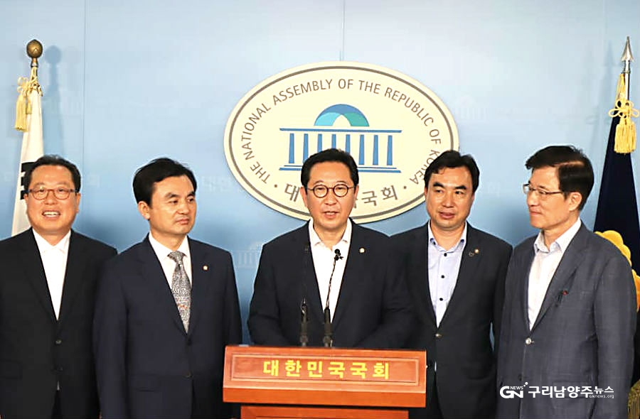 8월 21일 국회 'GTX-B노선 예비 타당성 조사 통과 기자회견'(사진=김한정 의원 SNS)
