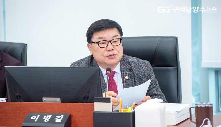 경기도 행감에서 발언하고 있는 이병길 경기도의회 의원(사진 제공=경기도의회)
